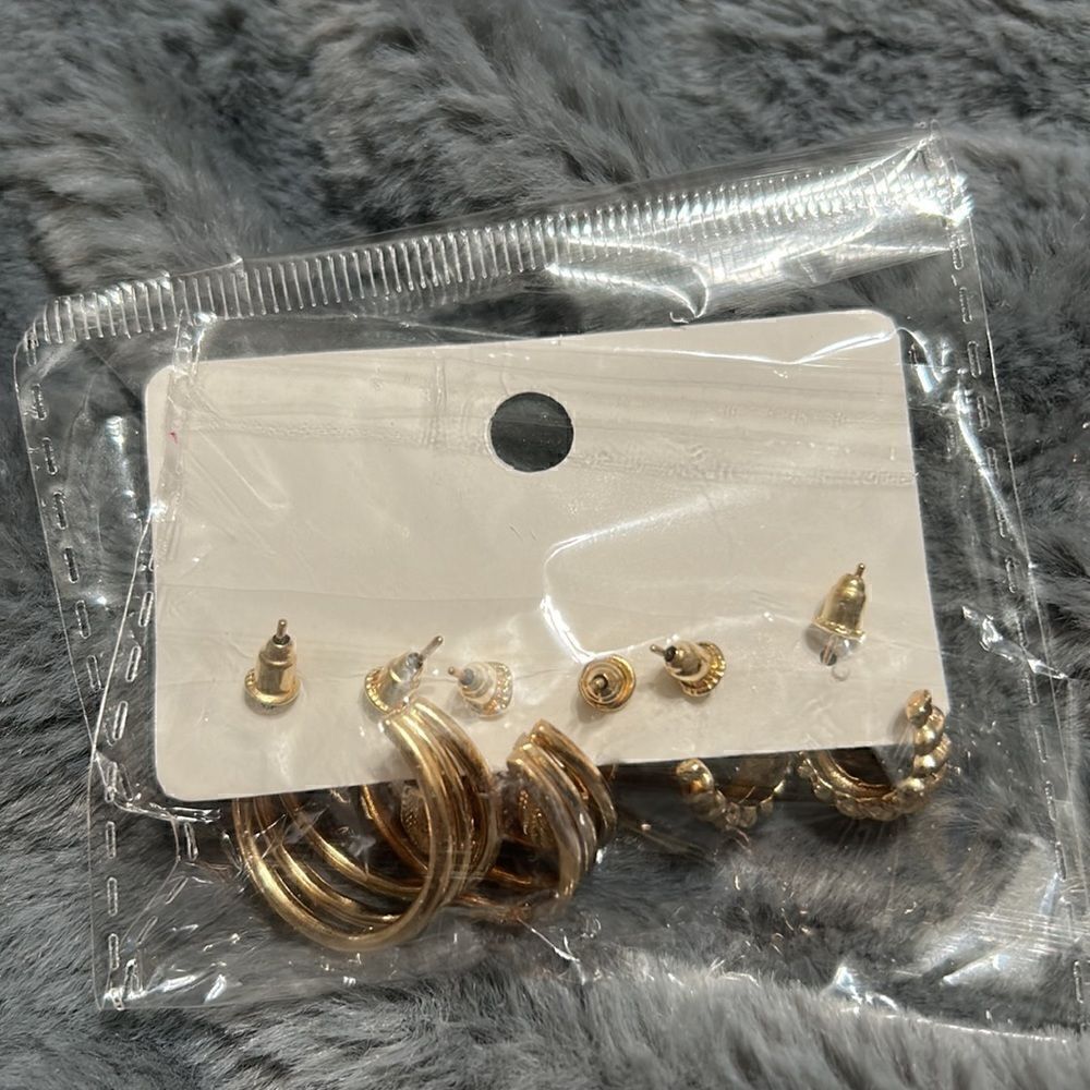 Hoop Earring Set - Picture 3 of 3